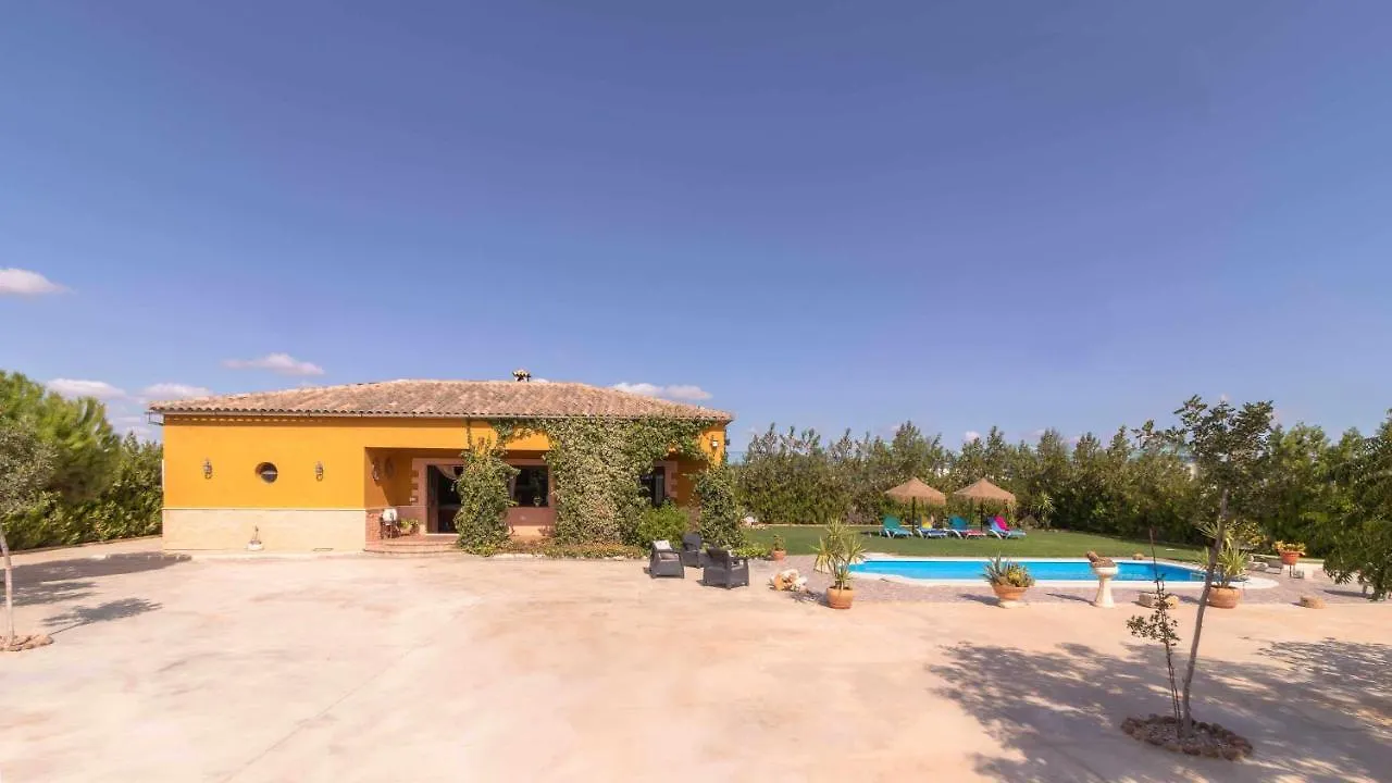 Villa Lucrecia en Lantejuela Campiña de Sevilla La Lantejuela Сasa de vacaciones